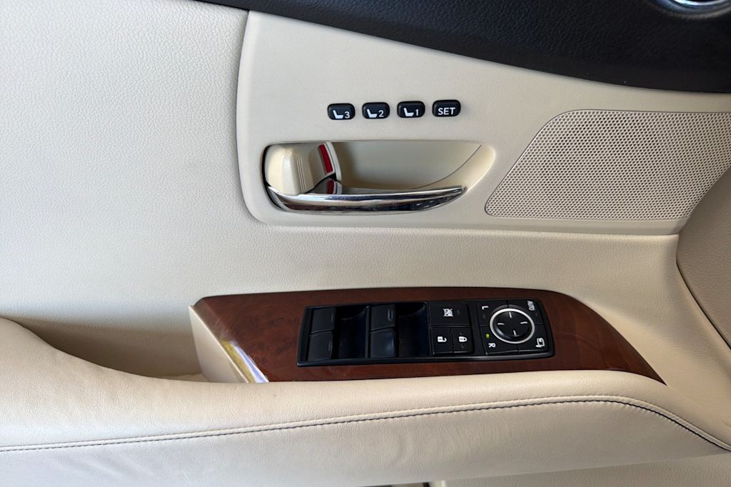 Thumbnail: 2015 Lexus RX - 22