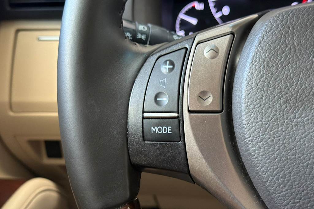 Thumbnail: 2015 Lexus RX - 31