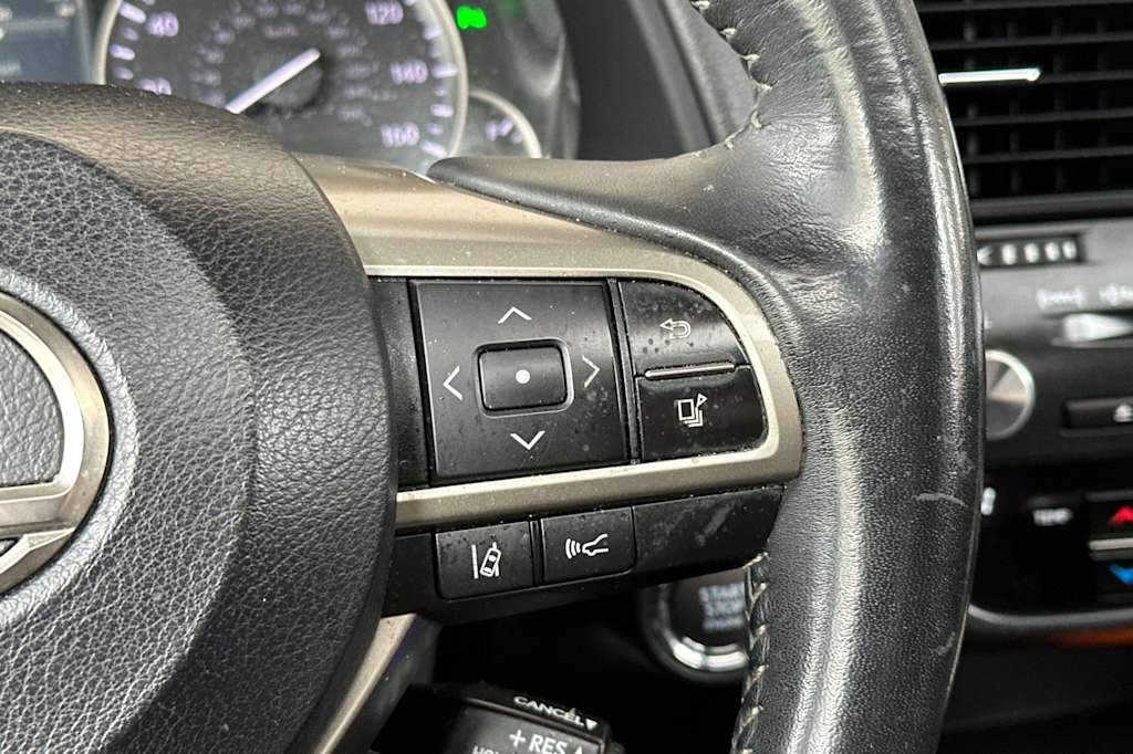 Thumbnail: 2016 Lexus RX - 32