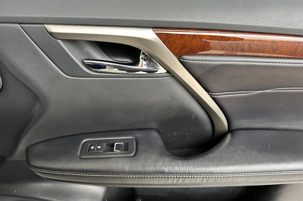 Thumbnail: 2016 Lexus RX - 26