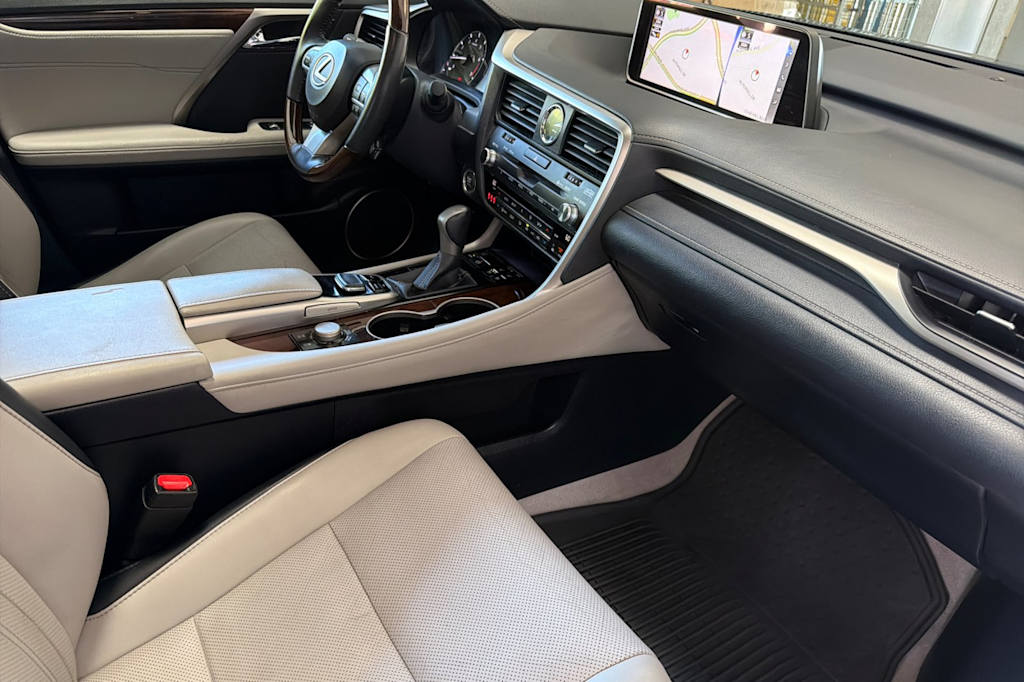 Thumbnail: 2017 Lexus RX - 12