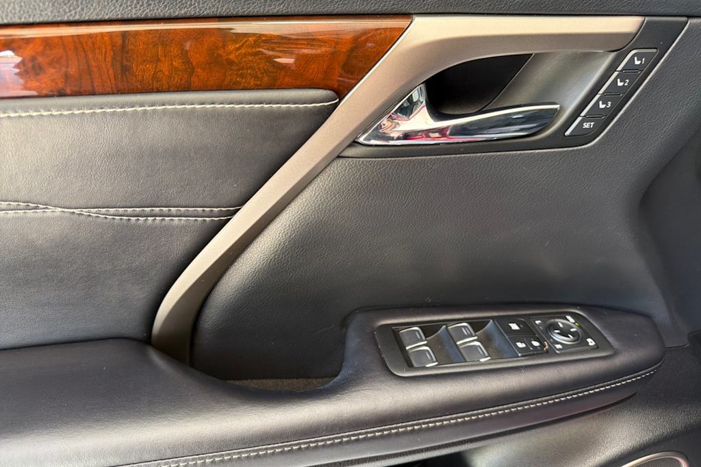 Thumbnail: 2019 Lexus RX - 21