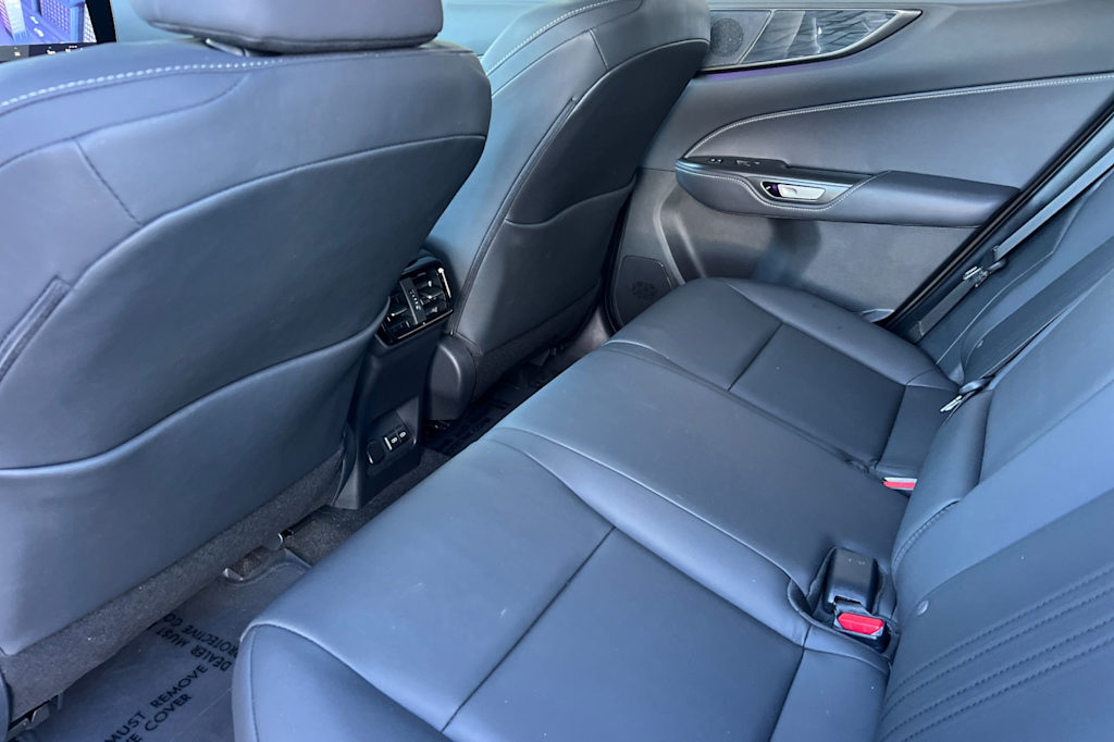 Thumbnail: 2025 Lexus ES - 9