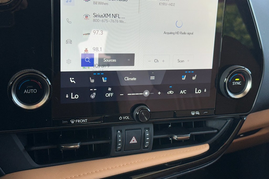 Thumbnail: 2025 Lexus ES - 27