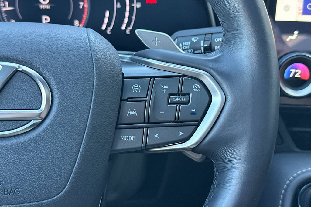 Thumbnail: 2025 Lexus ES - 32