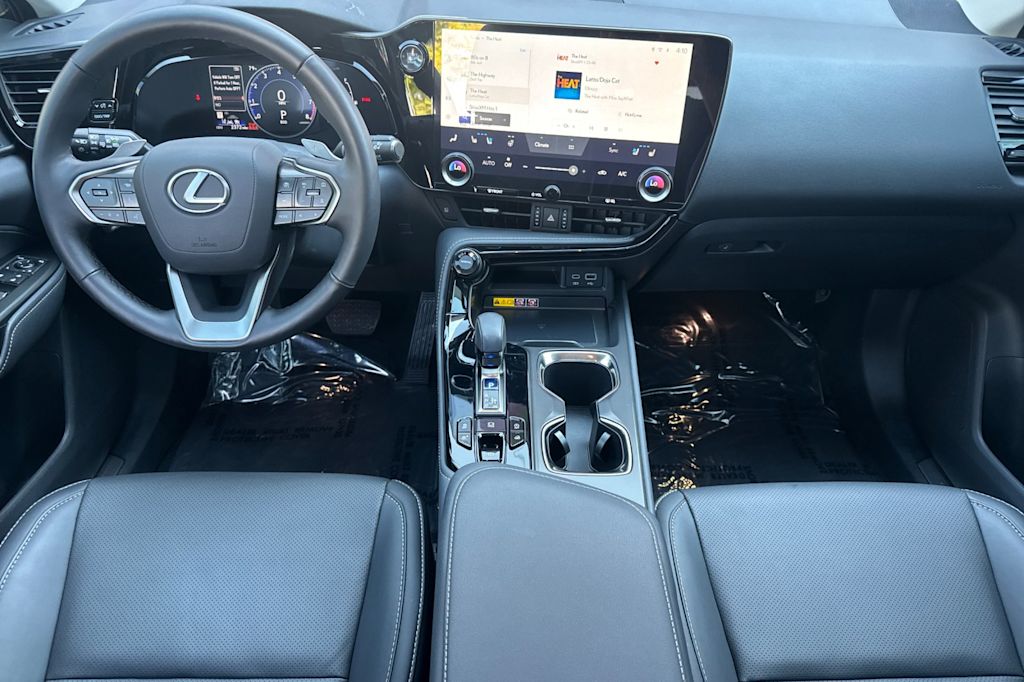 Thumbnail: 2025 Lexus ES - 2