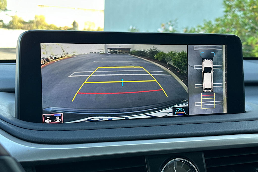 Thumbnail: 2022 Lexus RX - 27