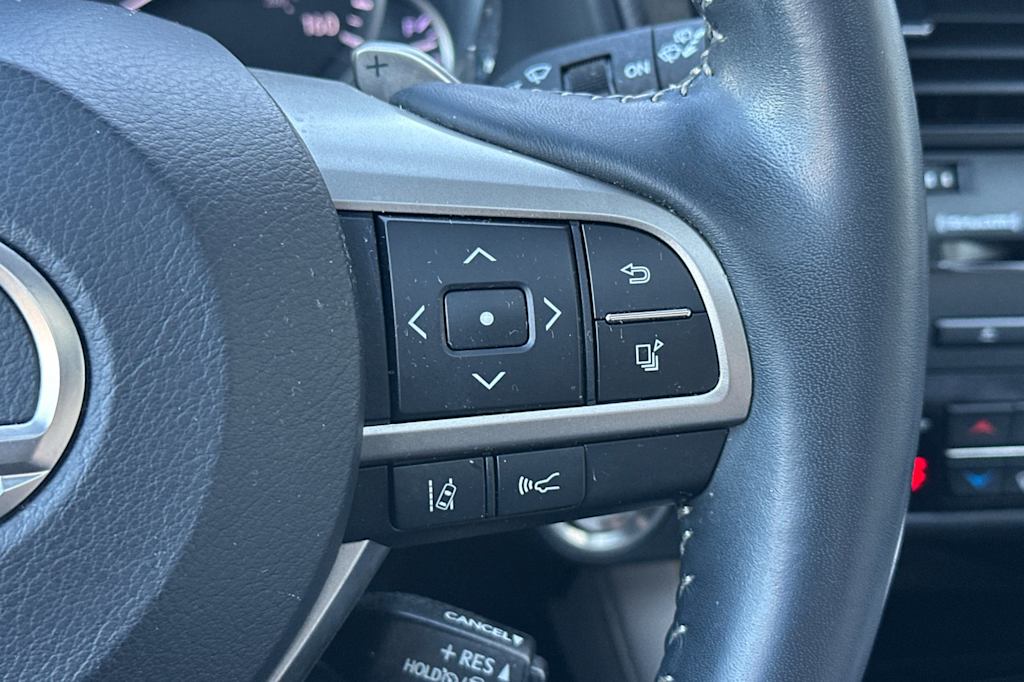 Thumbnail: 2022 Lexus RX - 32