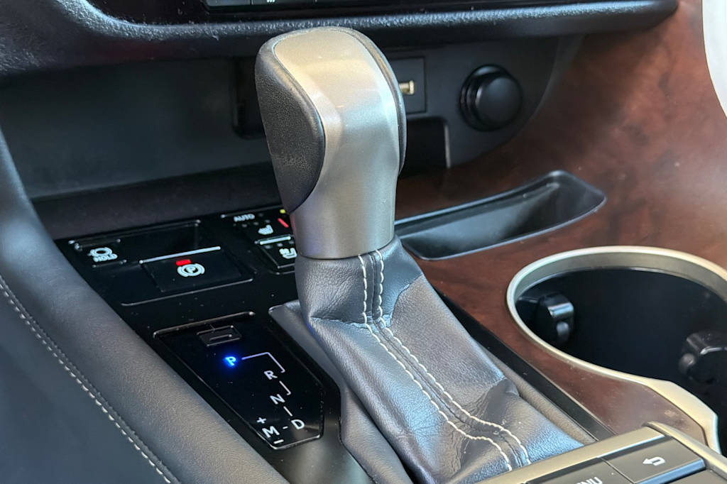 Thumbnail: 2020 Lexus RX - 14