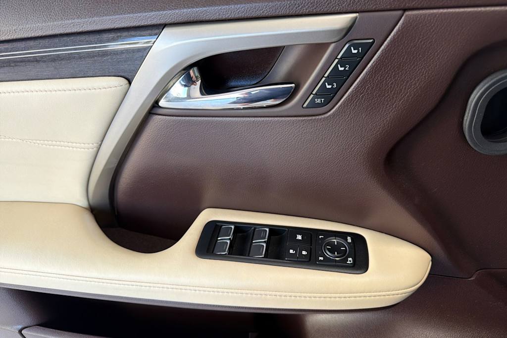 Thumbnail: 2020 Lexus RX - 21