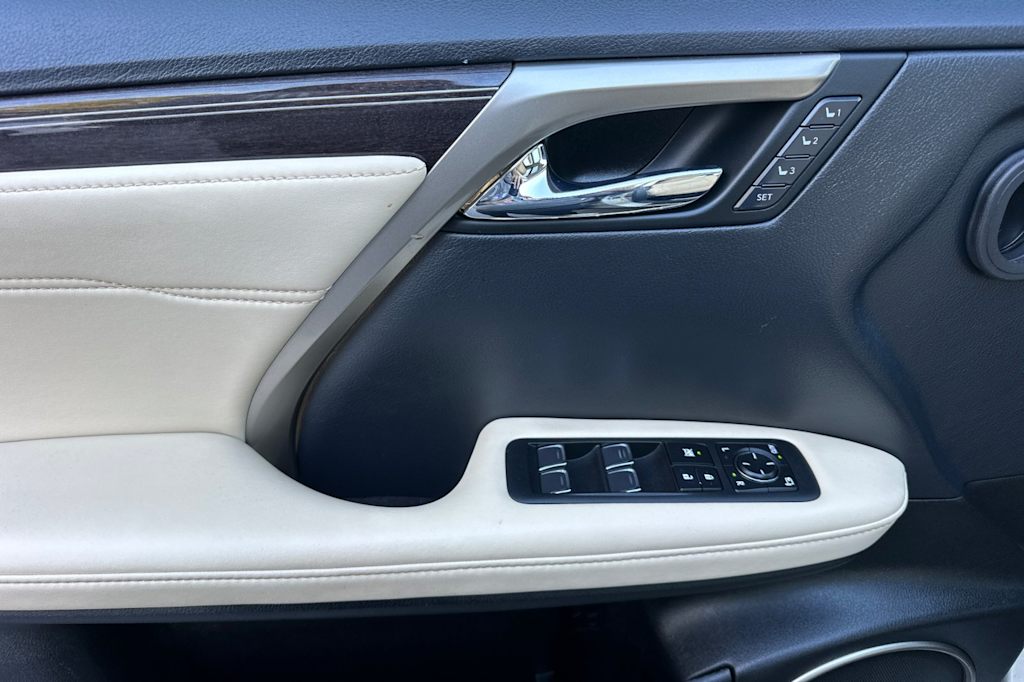 Thumbnail: 2021 Lexus RX - 21