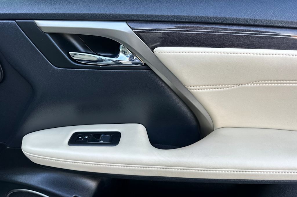 Thumbnail: 2021 Lexus RX - 25