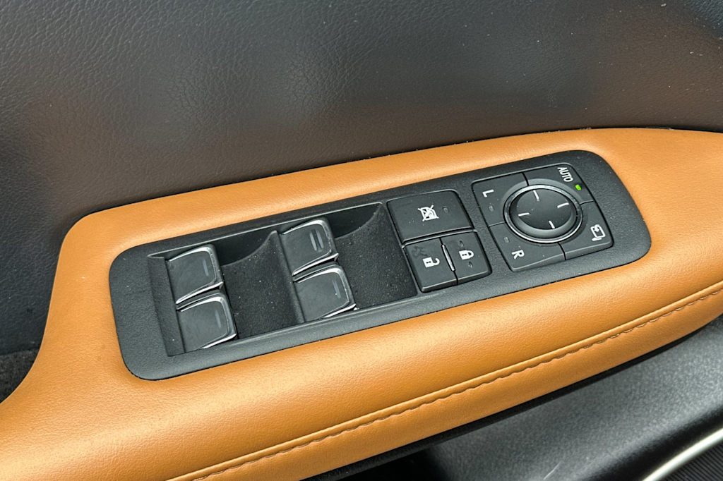 Thumbnail: 2022 Lexus RX - 22