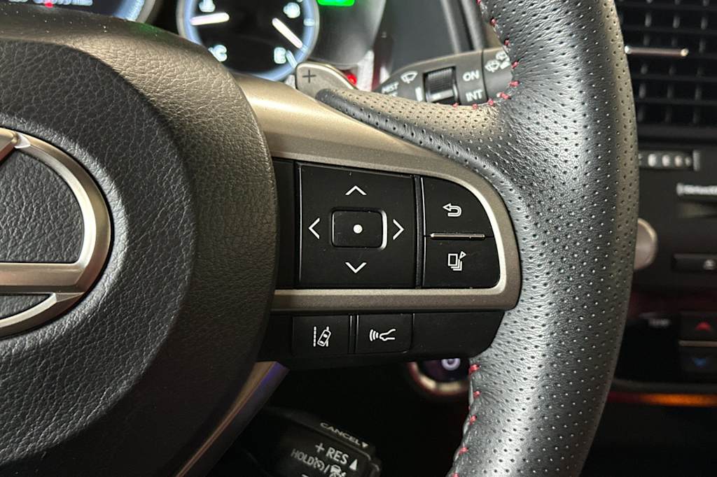 Thumbnail: 2022 Lexus RX - 32