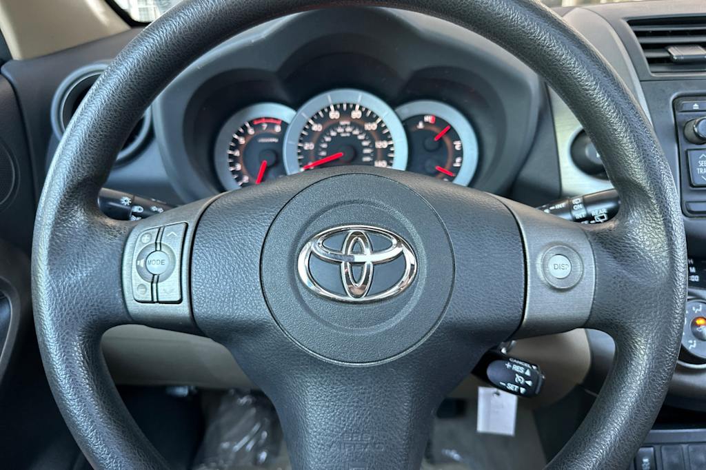 2012 Toyota RAV4 Base 26
