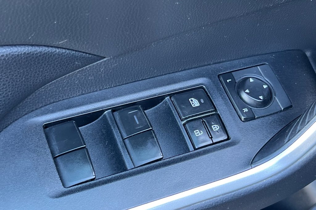 Thumbnail: 2019 Toyota RAV4 - 23