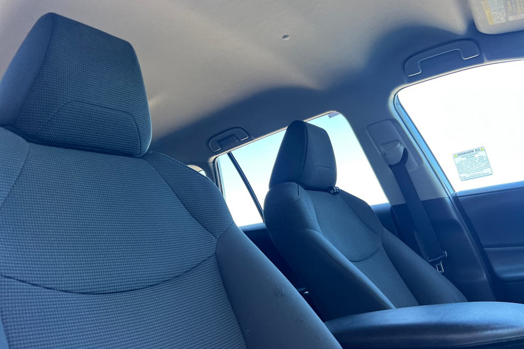 Thumbnail: 2019 Toyota RAV4 - 10