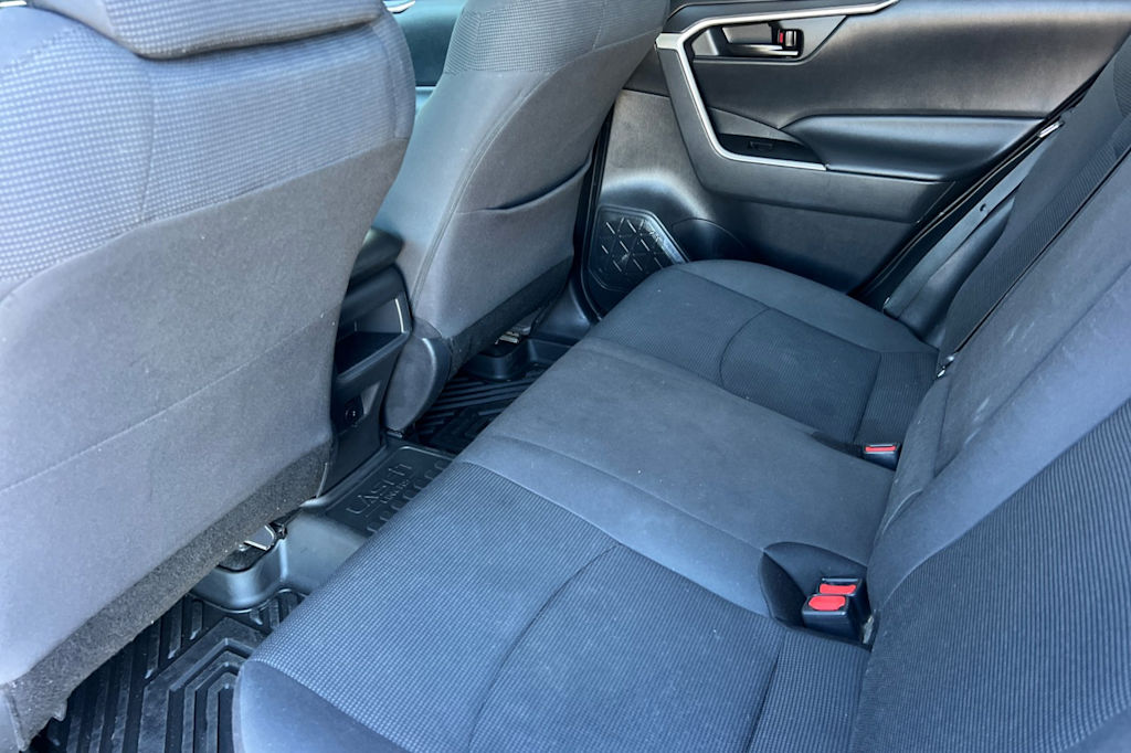 Thumbnail: 2019 Toyota RAV4 - 11