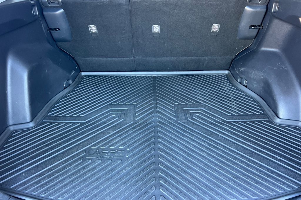 Thumbnail: 2019 Toyota RAV4 - 17