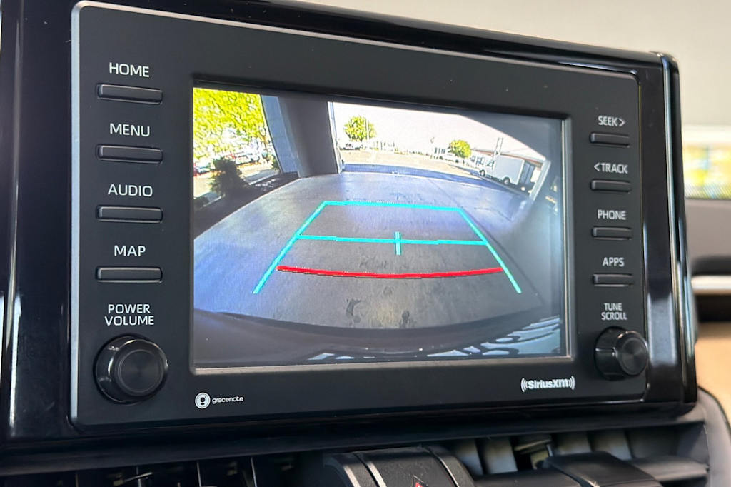 Thumbnail: 2020 Toyota RAV4 - 25