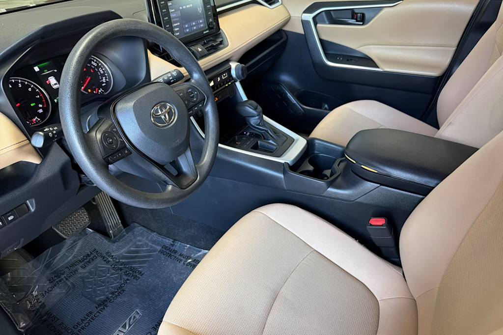 Thumbnail: 2020 Toyota RAV4 - 9