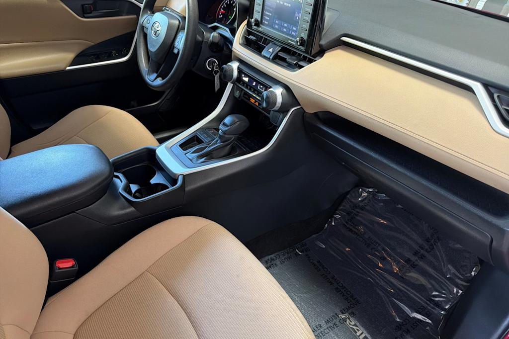 Thumbnail: 2020 Toyota RAV4 - 13