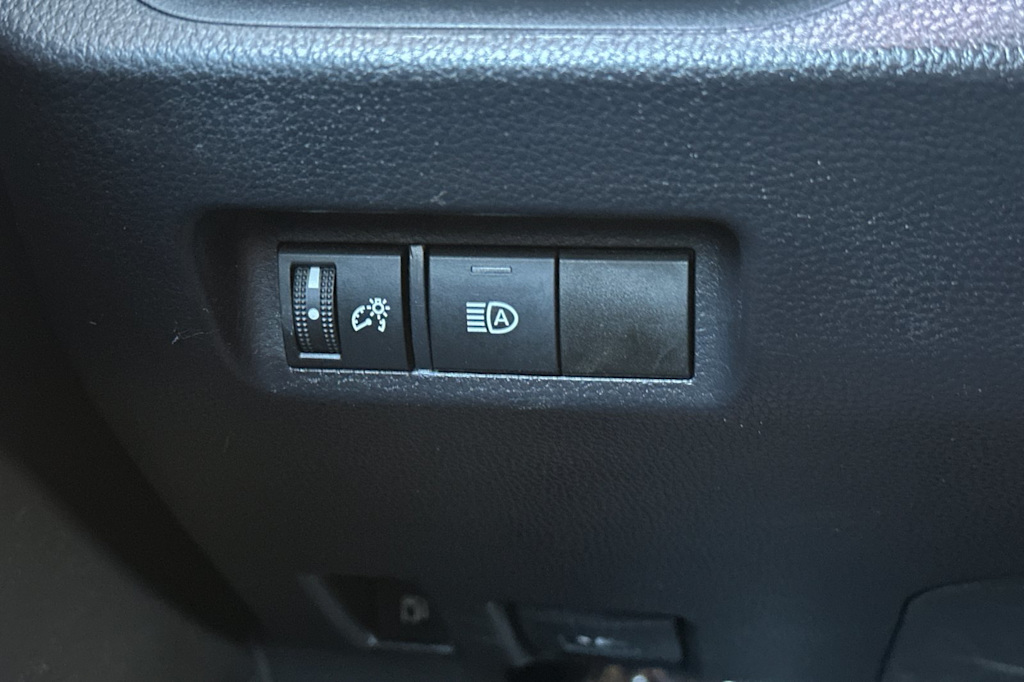 Thumbnail: 2019 Toyota RAV4 - 32