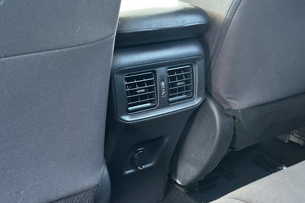 Thumbnail: 2019 Toyota RAV4 - 24