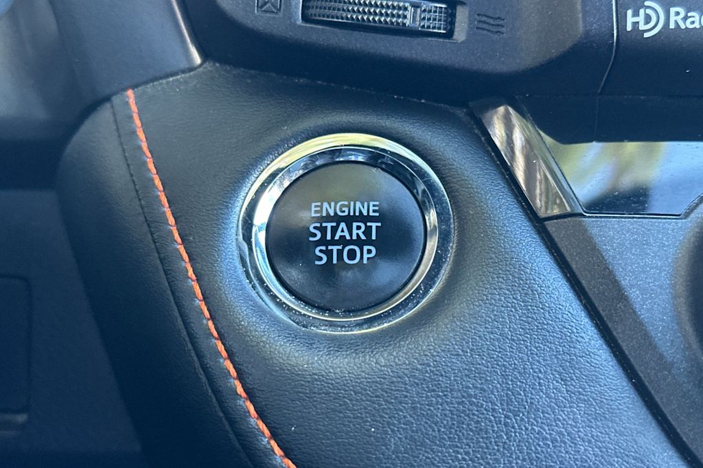 Thumbnail: 2016 Toyota RAV4 - 27