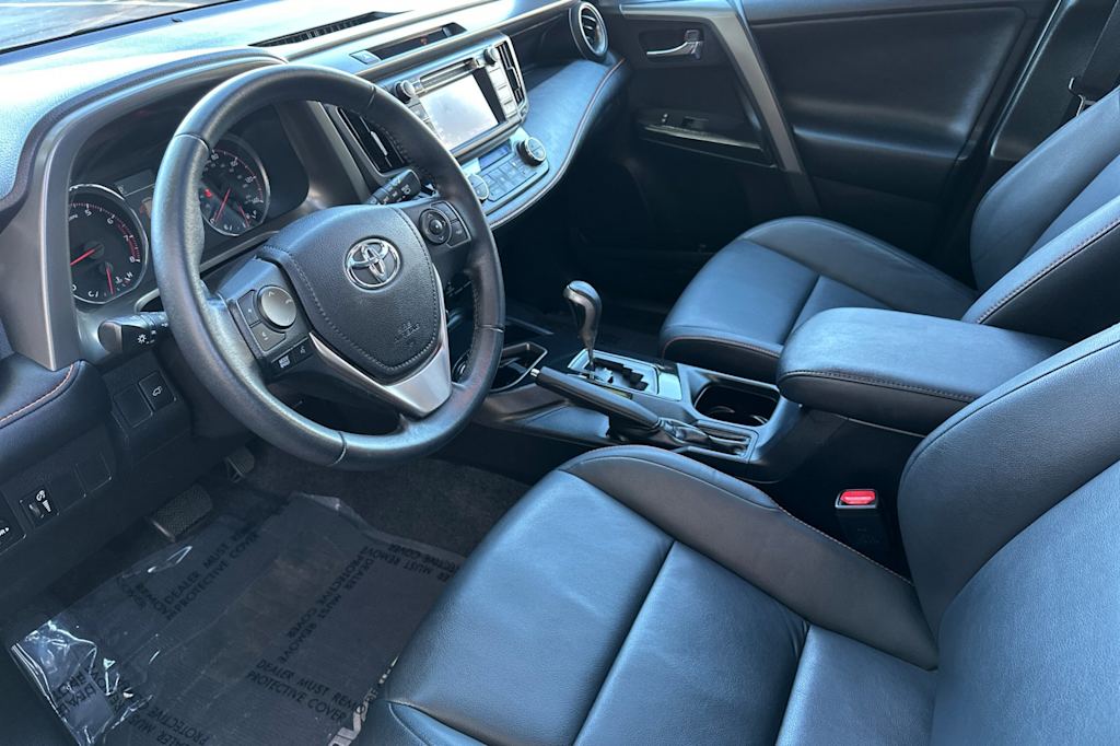 Thumbnail: 2016 Toyota RAV4 - 10