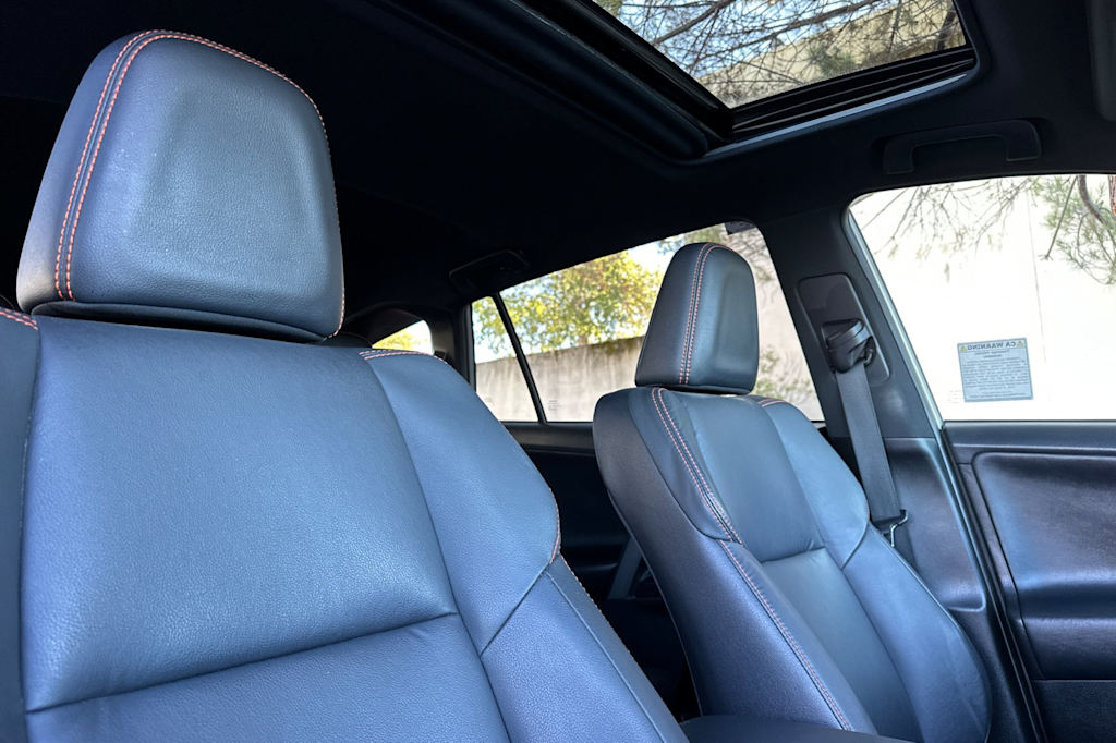 Thumbnail: 2016 Toyota RAV4 - 11