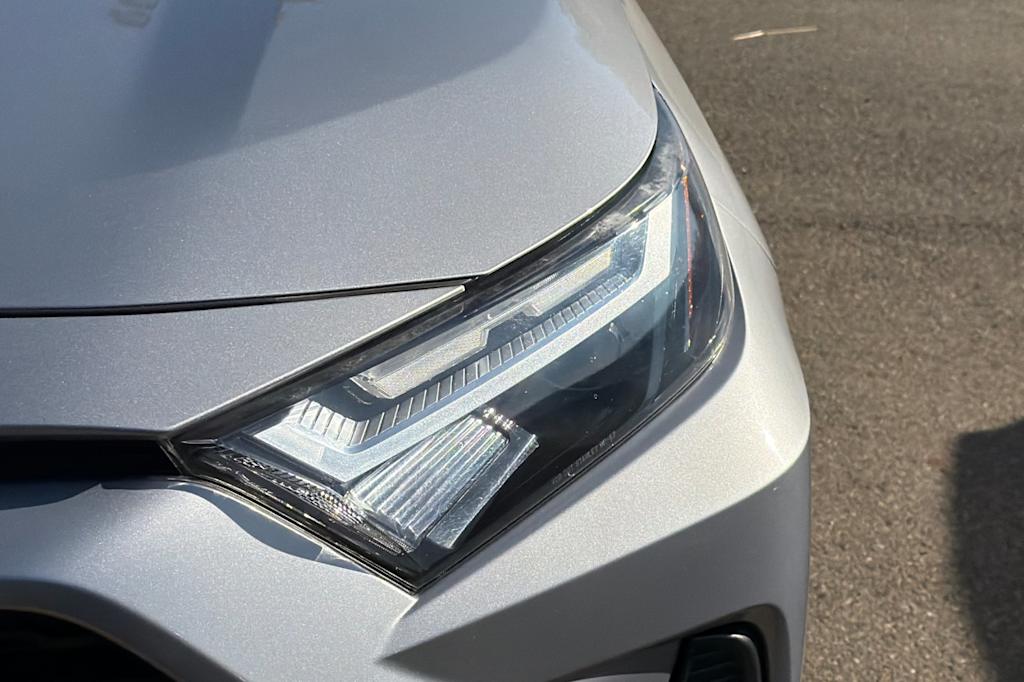 Thumbnail: 2022 Toyota RAV4 - 13