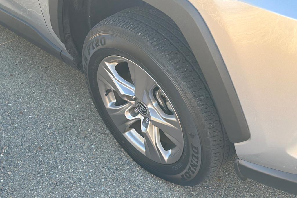 Thumbnail: 2022 Toyota RAV4 - 6