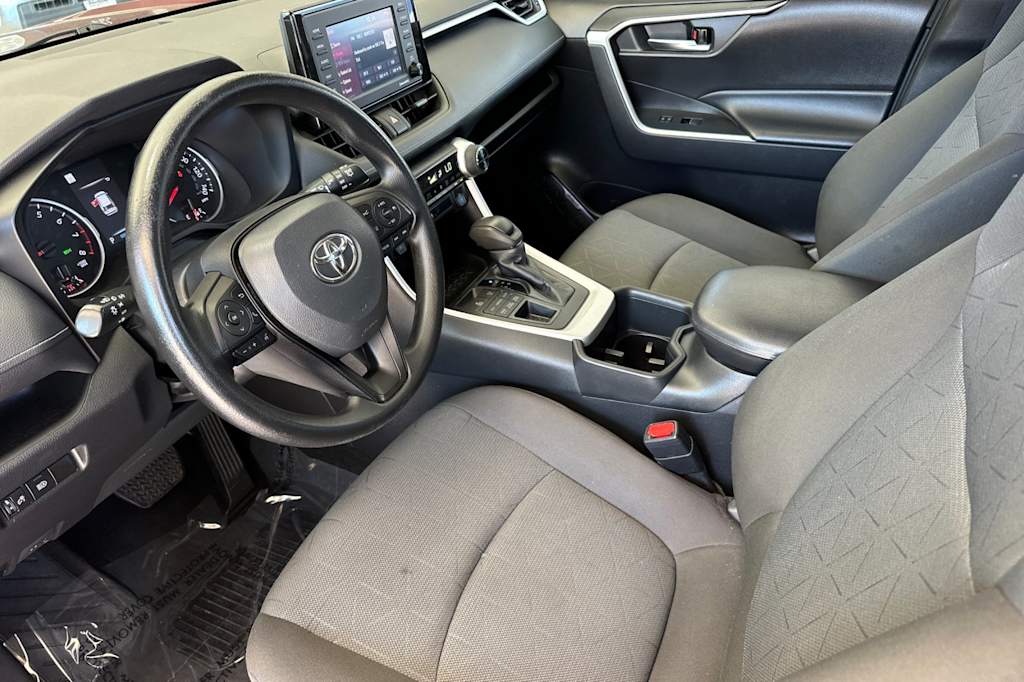 Thumbnail: 2022 Toyota RAV4 - 9