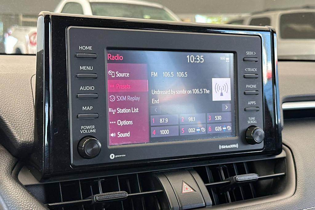 Thumbnail: 2022 Toyota RAV4 - 12