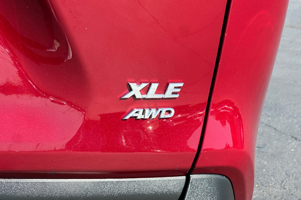 Thumbnail: 2022 Toyota RAV4 - 6