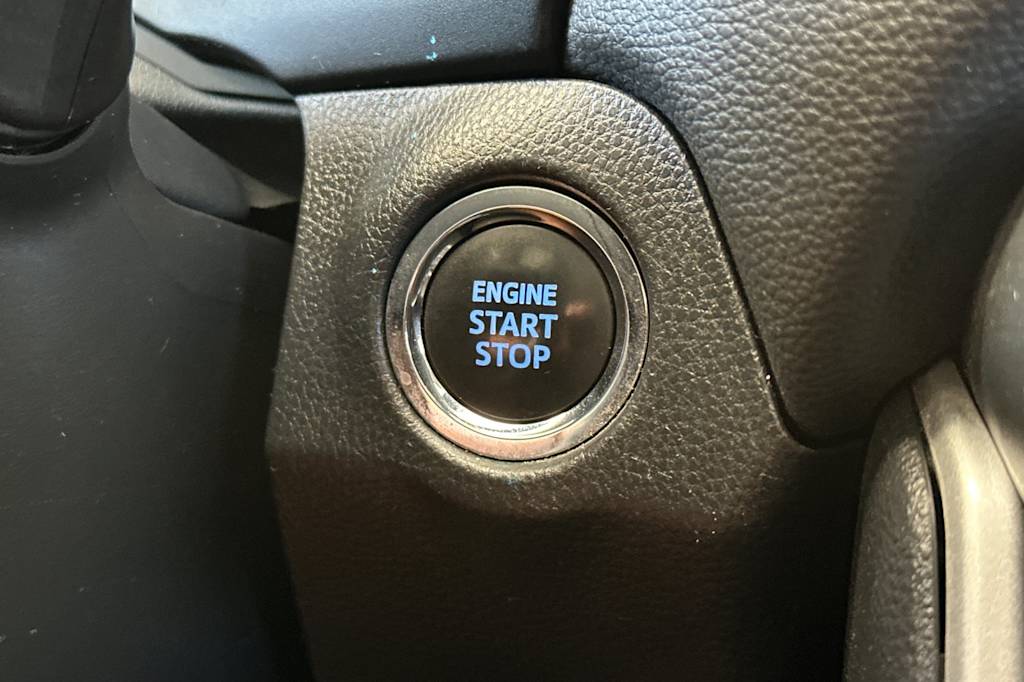 Thumbnail: 2022 Toyota RAV4 - 28