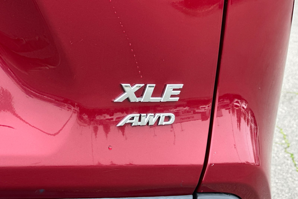 Thumbnail: 2022 Toyota RAV4 - 7