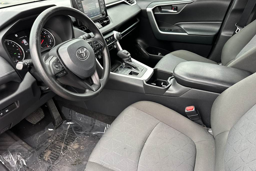 Thumbnail: 2022 Toyota RAV4 - 10