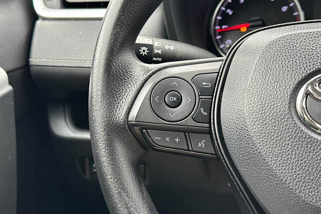 Thumbnail: 2022 Toyota RAV4 - 30