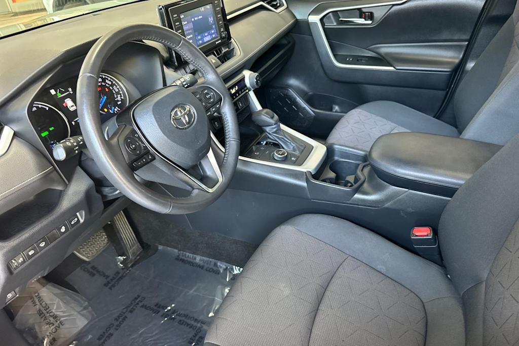 Thumbnail: 2020 Toyota RAV4 - 10