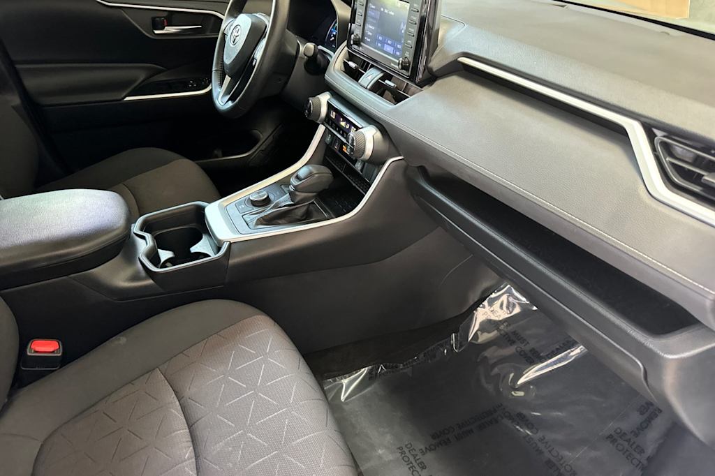 Thumbnail: 2020 Toyota RAV4 - 12