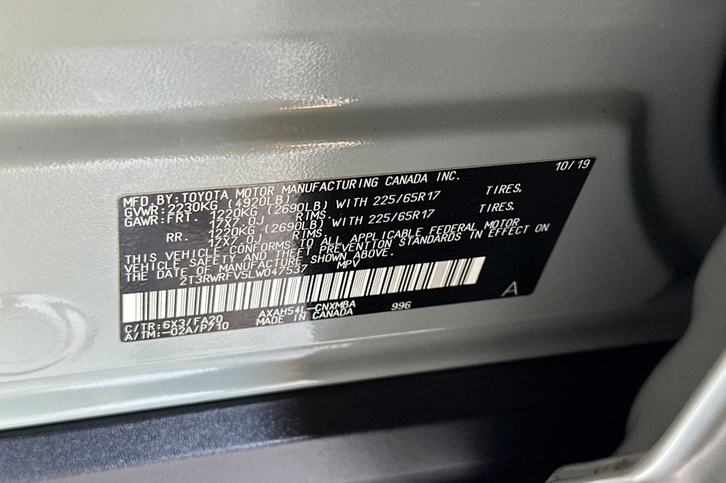 Thumbnail: 2020 Toyota RAV4 - 17