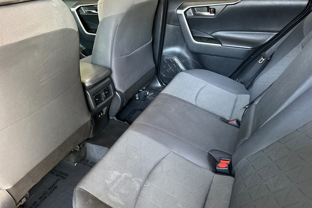 Thumbnail: 2020 Toyota RAV4 - 11