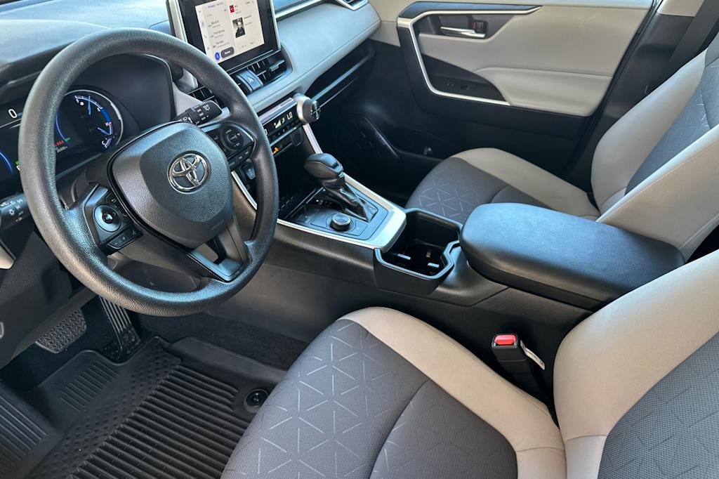 Thumbnail: 2024 Toyota RAV4 - 9