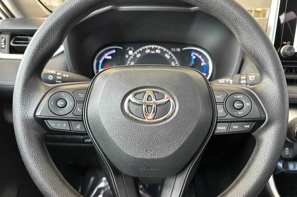 2024 Toyota RAV4 XLE 29