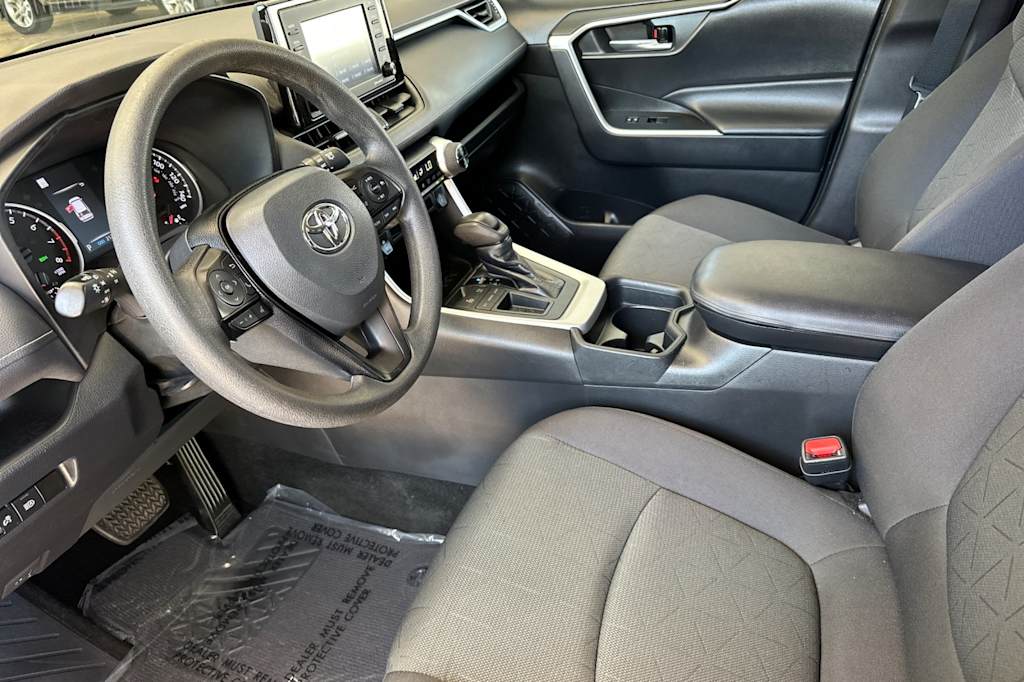 Thumbnail: 2021 Toyota RAV4 - 10