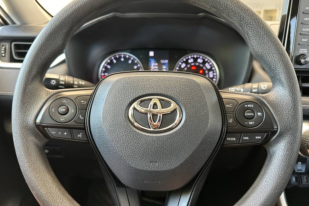 Thumbnail: 2021 Toyota RAV4 - 29