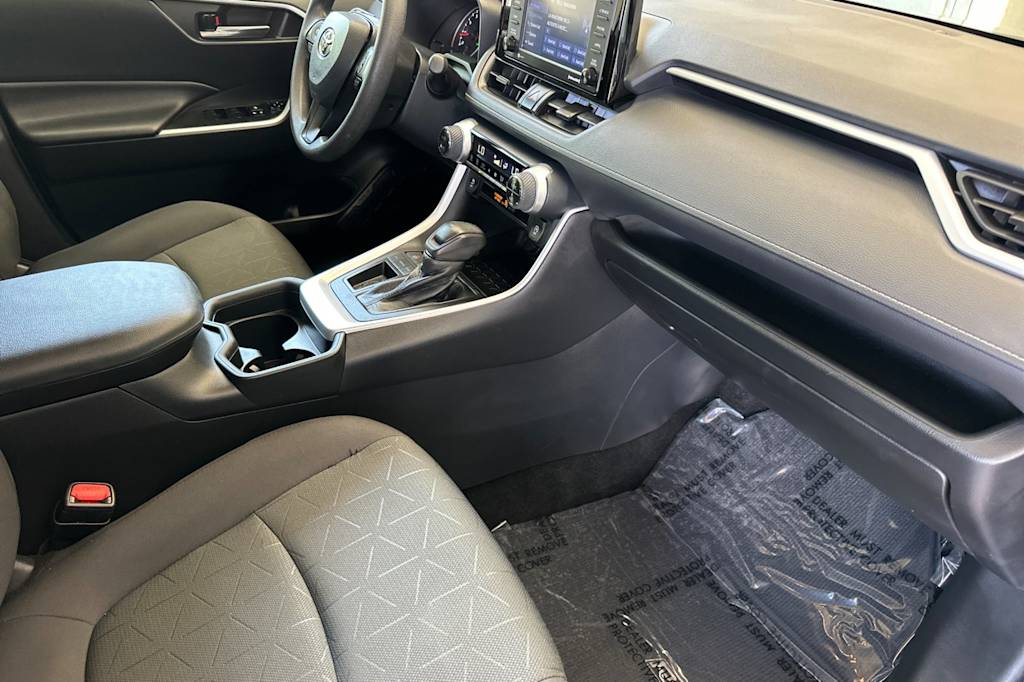 Thumbnail: 2021 Toyota RAV4 - 12