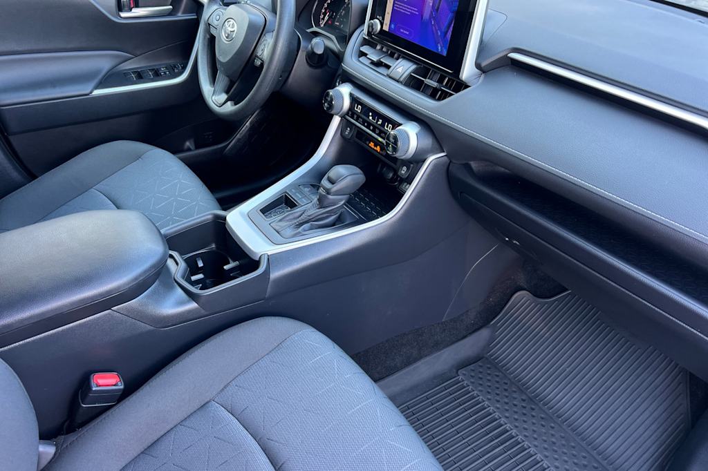 Thumbnail: 2025 Toyota RAV4 - 12